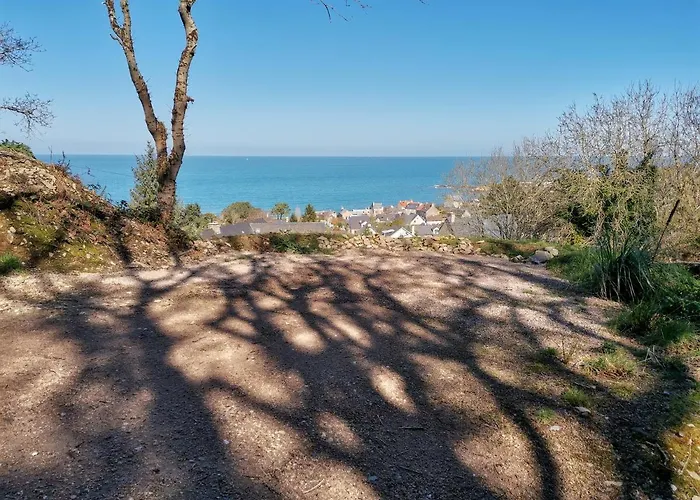 Au Courtil Des Chenes Marins, Meuble 3 Etoiles
